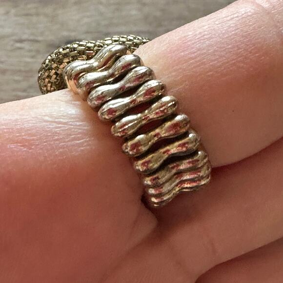 Knot stretchy statement  ring - Picture 4 of 5